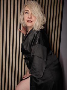 Chica busca chico en Madrid: Chica busca chico