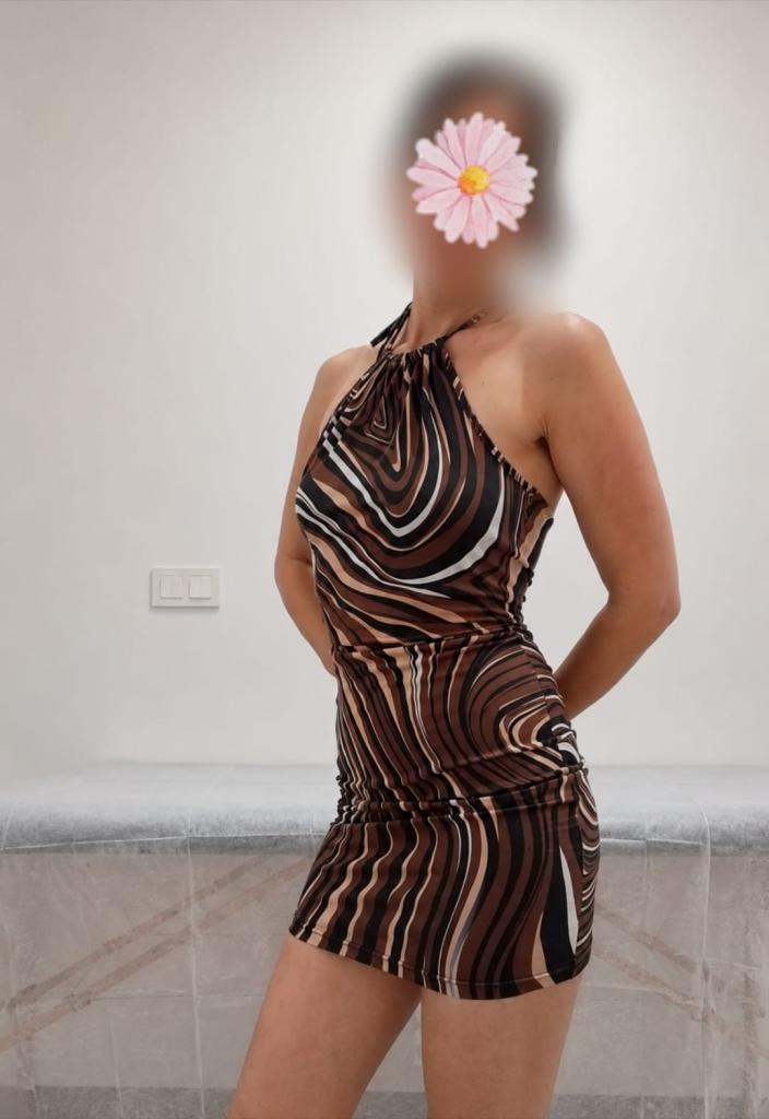 602379781: Chica busca chico en Sevilla