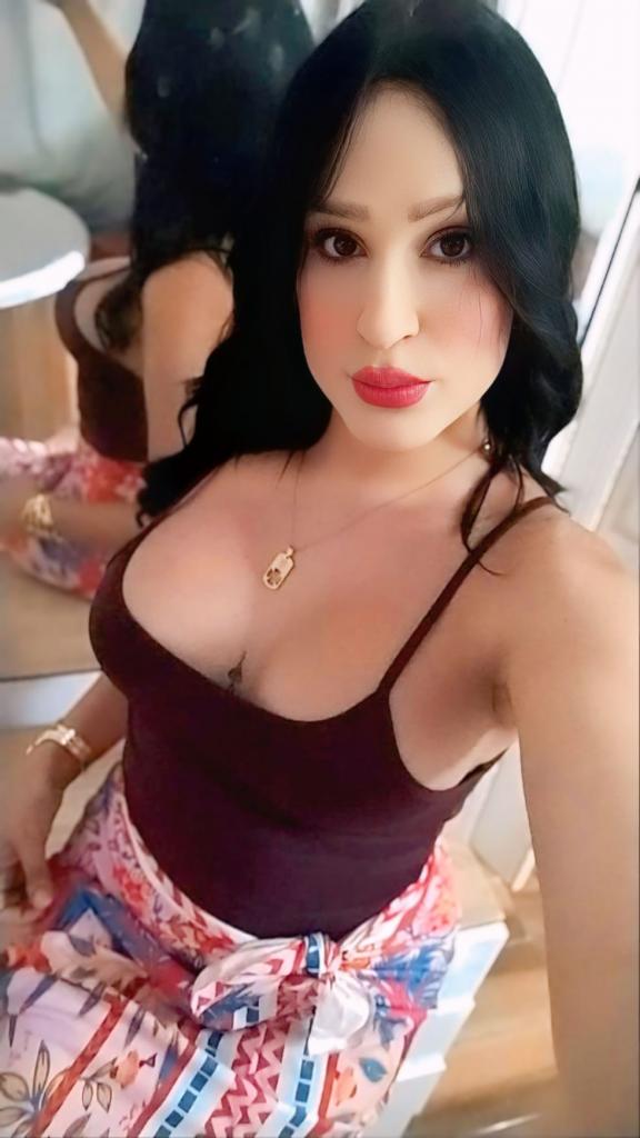 610477739: Transexual en Cádiz