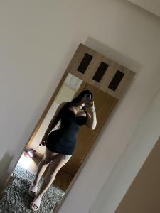 662678422: Chica busca chico en Madrid