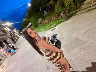 614247371: Transexual en La Coruña