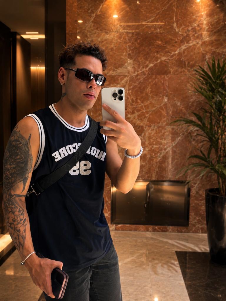 663115689: Chico busca chica en Madrid