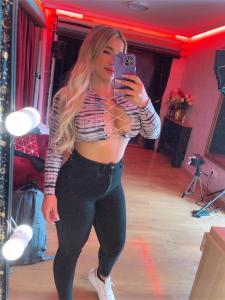 Chica busca chico en La Coruña: Chica busca chico