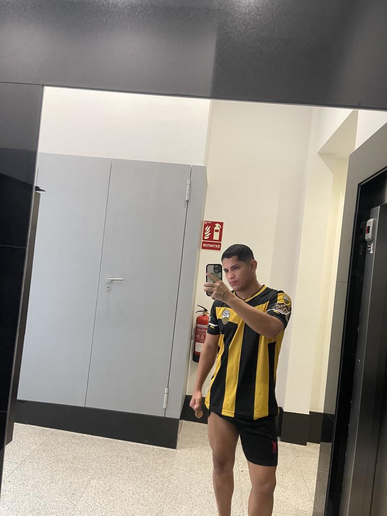 613637662: Chico busca chica en Almería