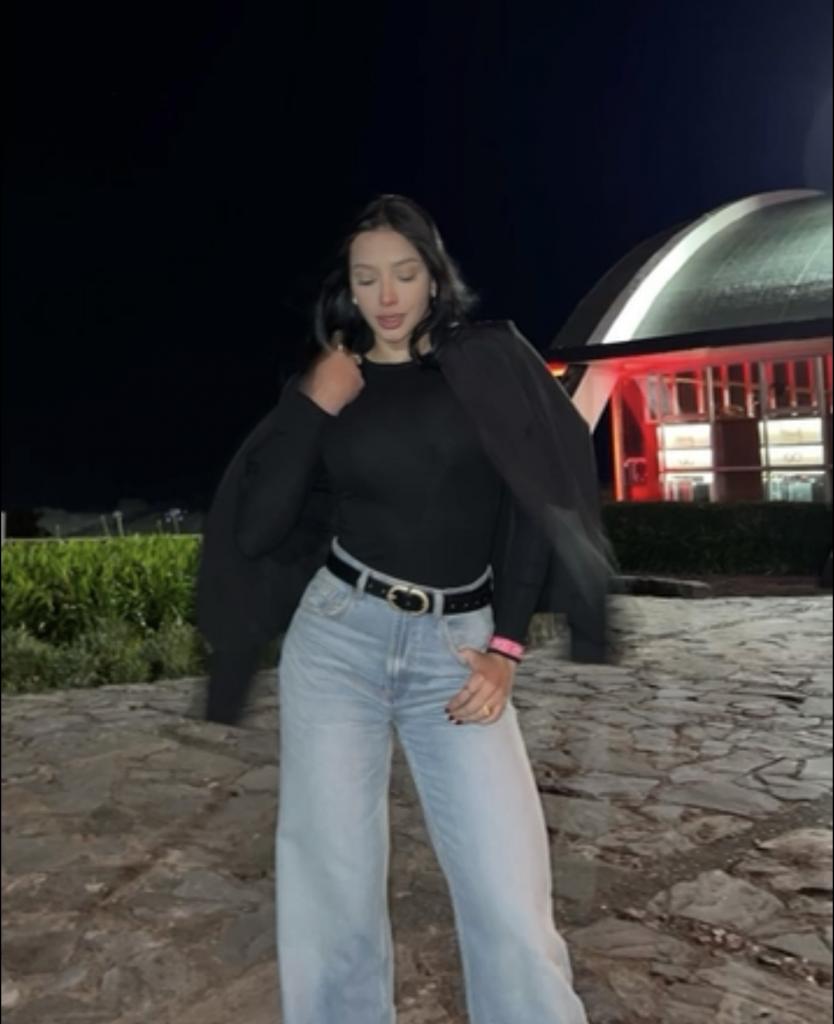 615092857: Chica busca chico en Cantabria