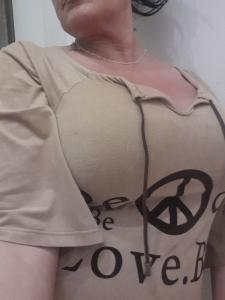 667341927: Chica busca chico en Barcelona