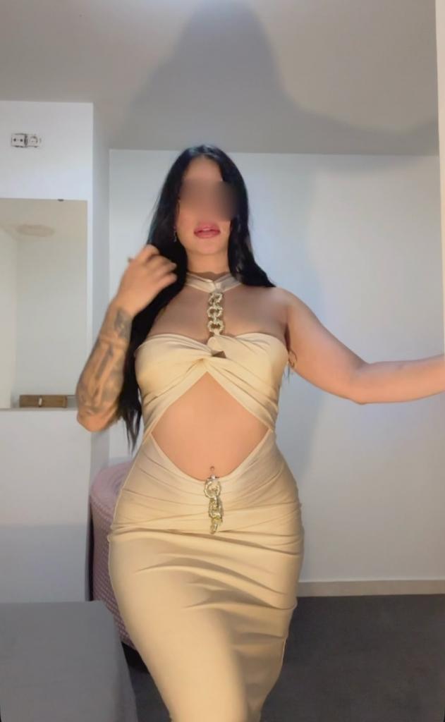 Chica busca chico en Barcelona: Chica busca chico