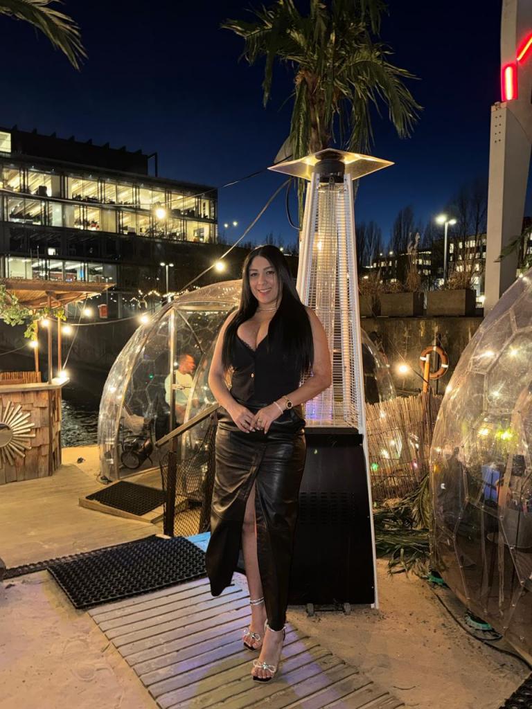 610874823: Chica busca chico en Alicante