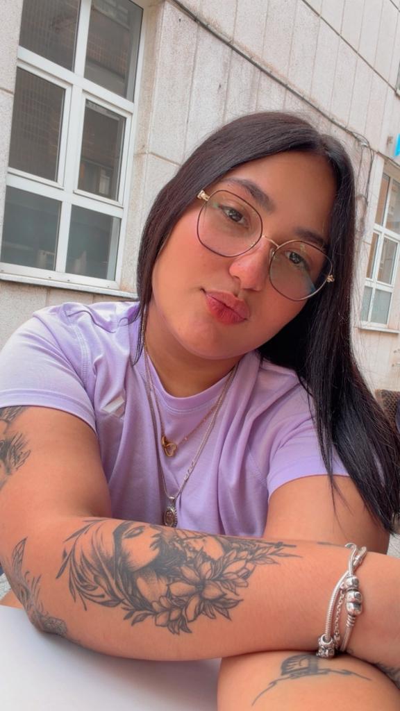Chica busca chico en Asturias: 