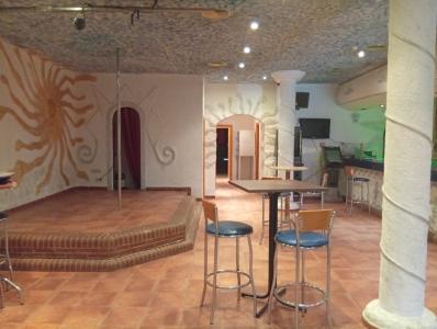 614240181: Chica busca chico en Madrid