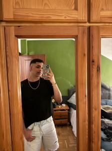 627371929: Chico busca chica en La Coruña