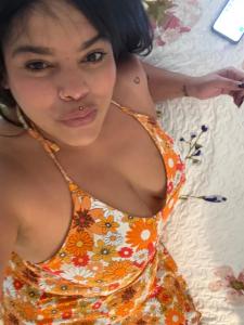 745018803: Chica busca chico en Barcelona