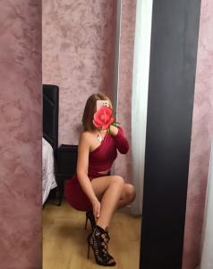 604871447: Chica busca chico en Cantabria