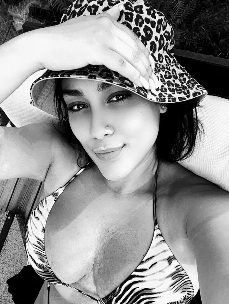 610874823: Chica busca chico en Alicante