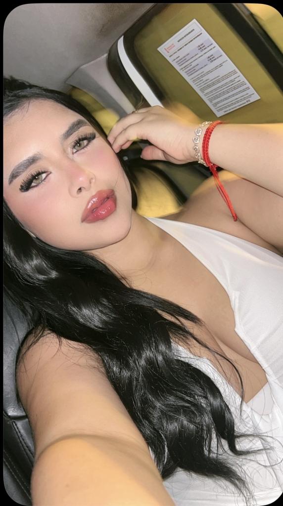 Chica busca chico en Alicante: Chica busca chico