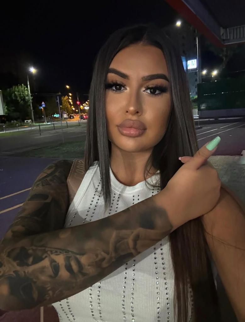 Chica busca chico en Cádiz: 