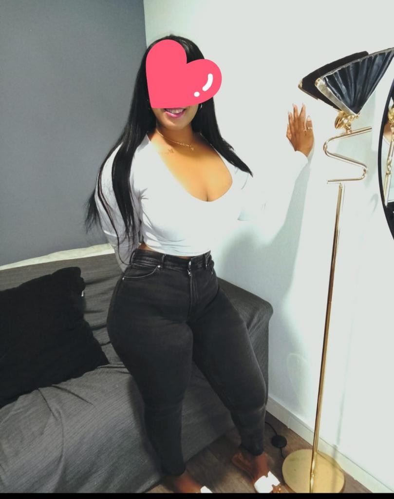 Chica busca chico en Sevilla: Chica busca chico