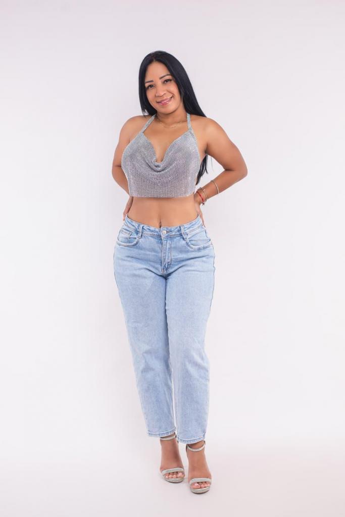 687658076: Chica busca chico en Sevilla