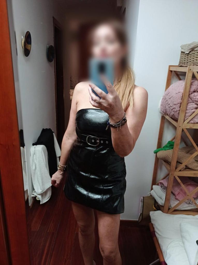634284237: Chica busca chico en Barcelona
