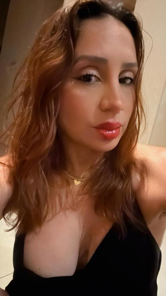 Chica busca chico en Valencia: Chica busca chico