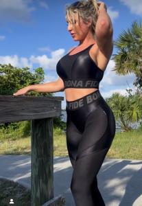 687328425: Chica busca chico en Barcelona