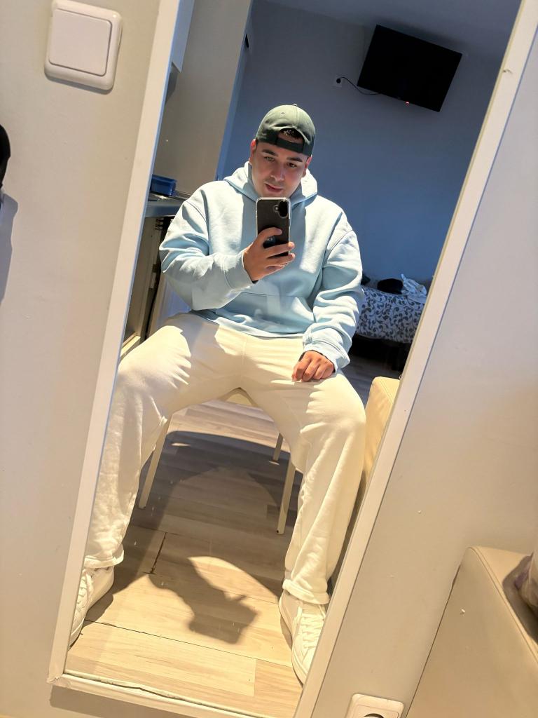 641780236: Chico busca chica en Toledo