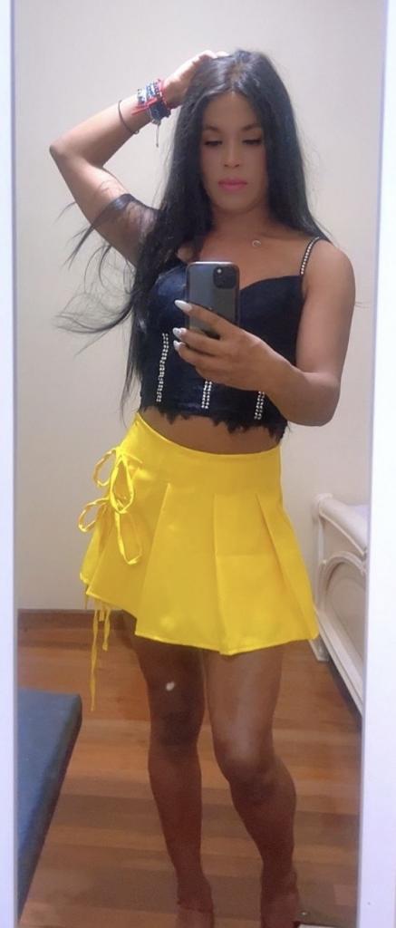 645249436: Travesti en León