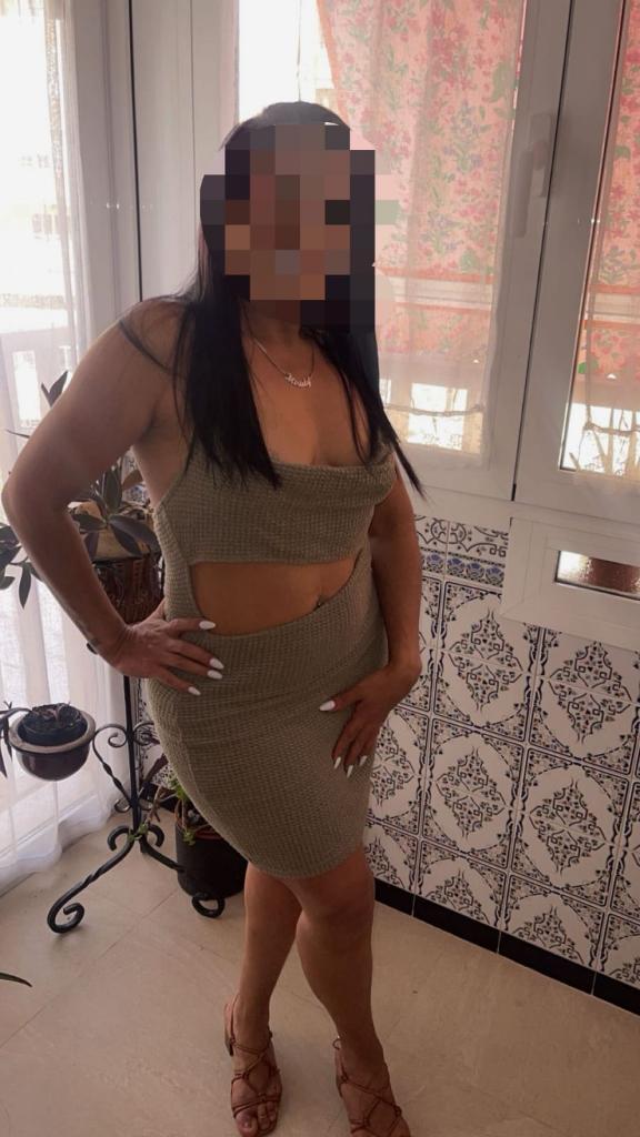 613427411: Chica busca chico en Málaga