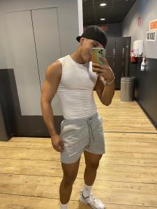 632937592: Chico busca chica en Sevilla