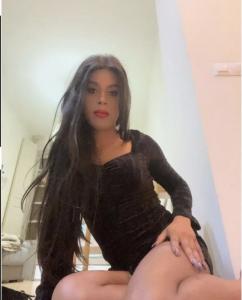 645249436: Transexual en León