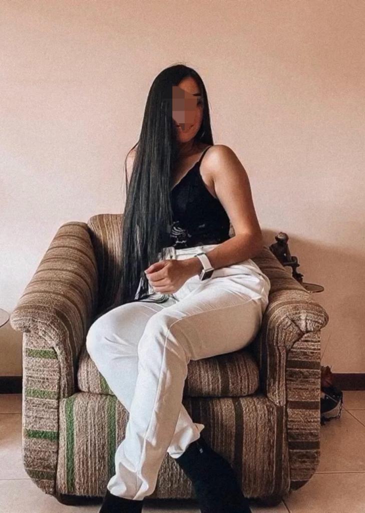 600256403: Chica busca chico en Barcelona
