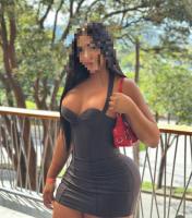 671329153: Chica busca chico en Barcelona