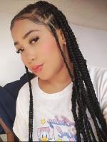 647988449: Chica busca chico en Sevilla