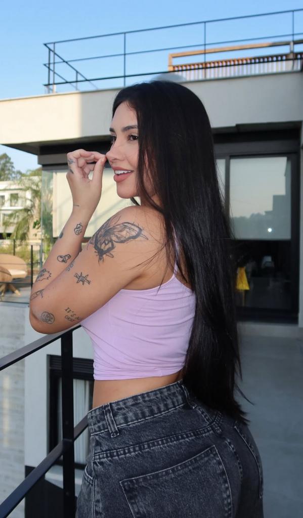 631429942: Chica busca chico en Tarragona