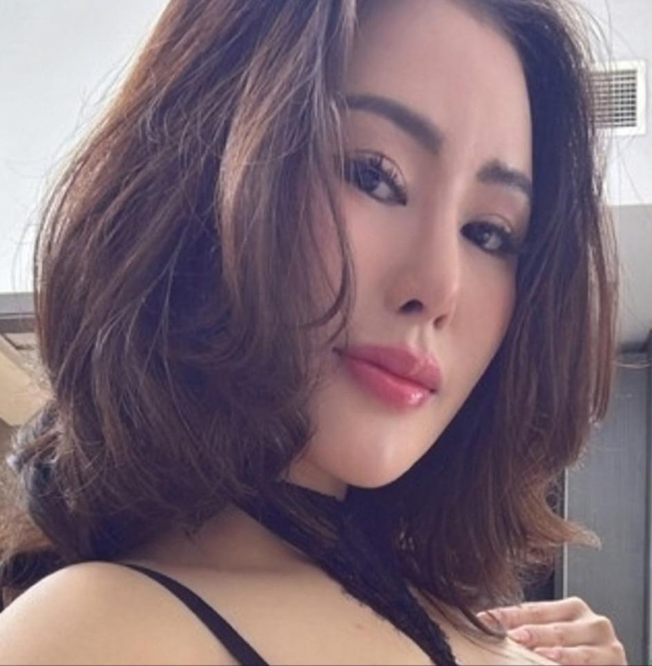 618664092: Chica busca chico en Barcelona