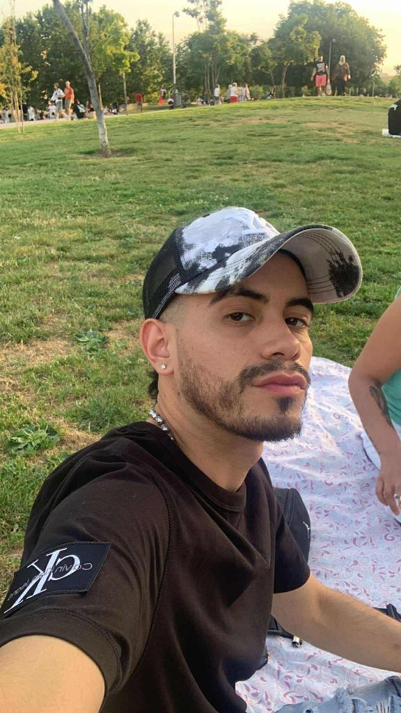 604974799: Chico busca chica en Madrid