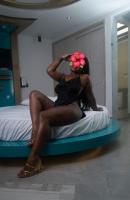637804570: Chica busca chico en Barcelona