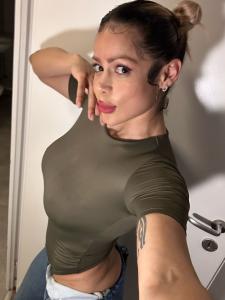 Chica busca chico en Ibiza: 