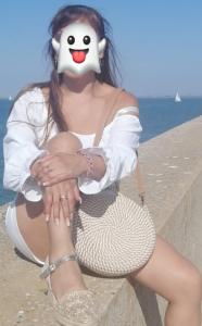 647781109: Chica busca chico en Cádiz