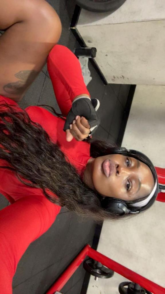 Chica busca chico en Sevilla: 