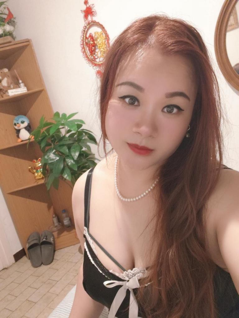 651163116: Chica busca chico en Barcelona