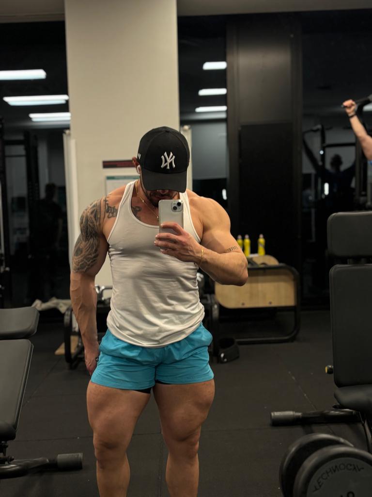 Chico busca chica en Almería: Chico busca chica