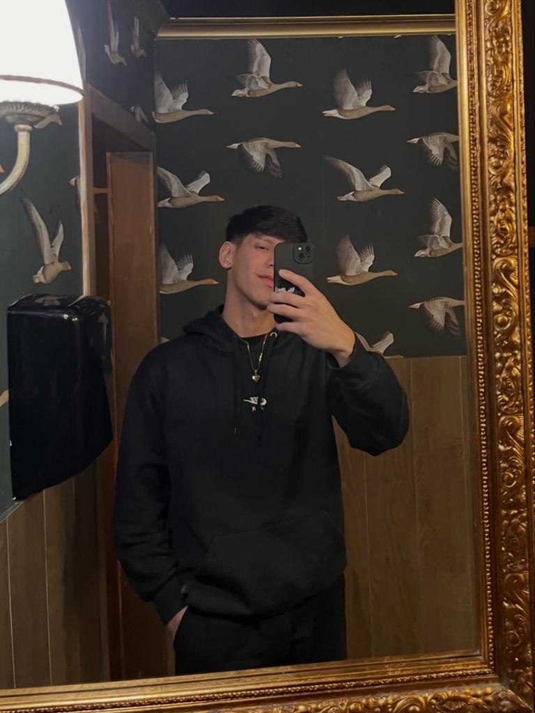 674344545: Chico busca chica en Málaga