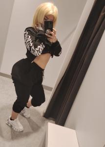 677472688: Chica busca chico en Sevilla