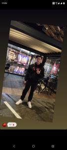 613804021: Chico busca chica en Barcelona