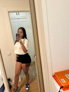 610646155: Chica busca chico en León