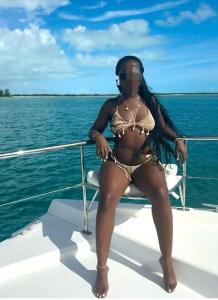 632139681: Chica busca chico en Gerona