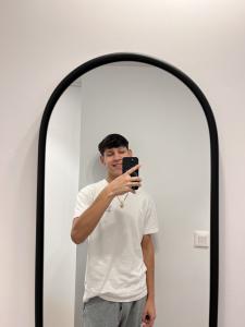 674344545: Chico busca chica en Málaga