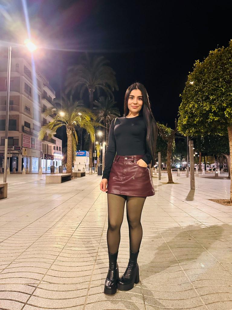 Chica busca chico en Mallorca: 