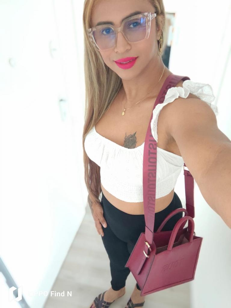 613518872: Travesti en Cáceres